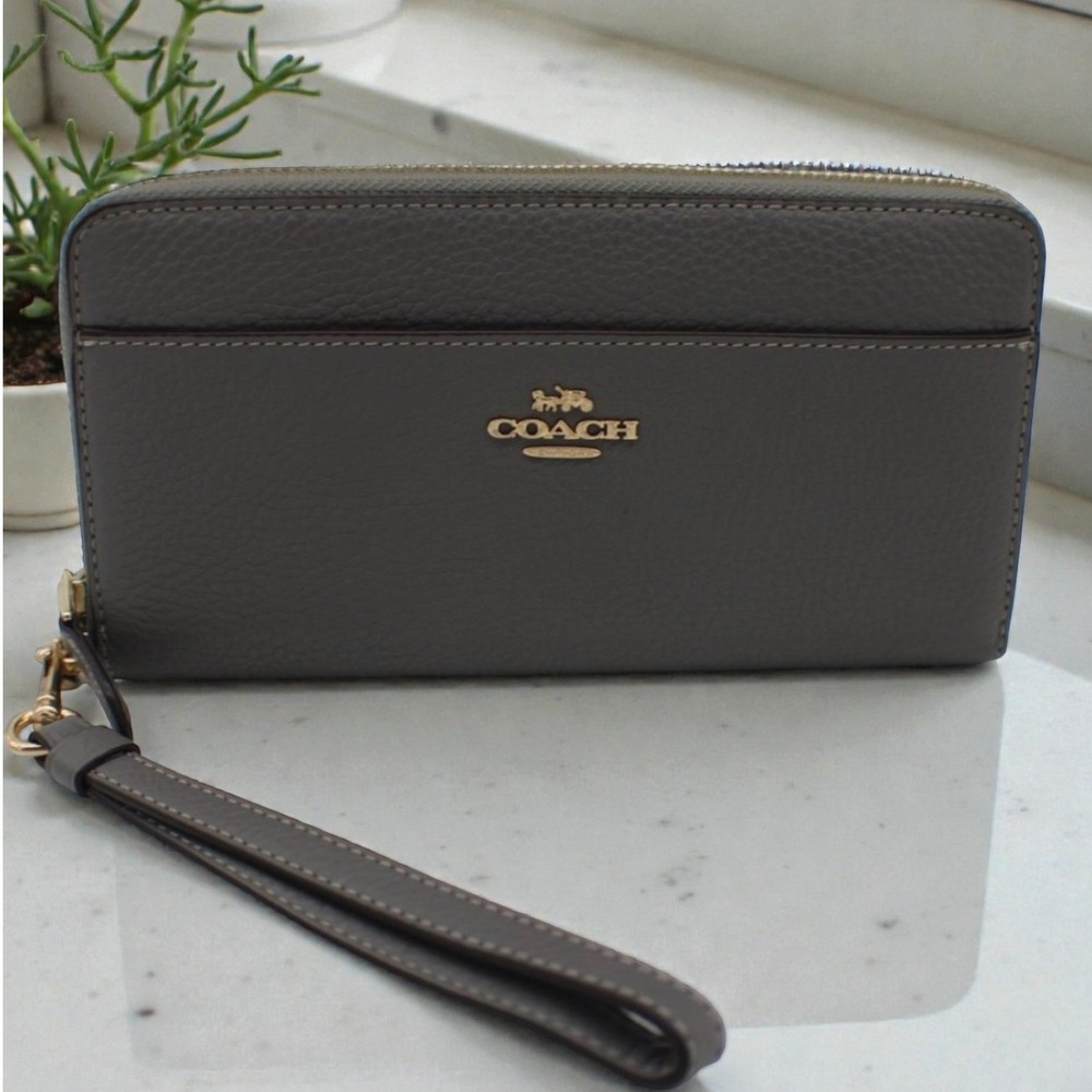 Coach Accordion Zip Wallet & Wristlet Strap Women's Heather Grey Pebbled Leather